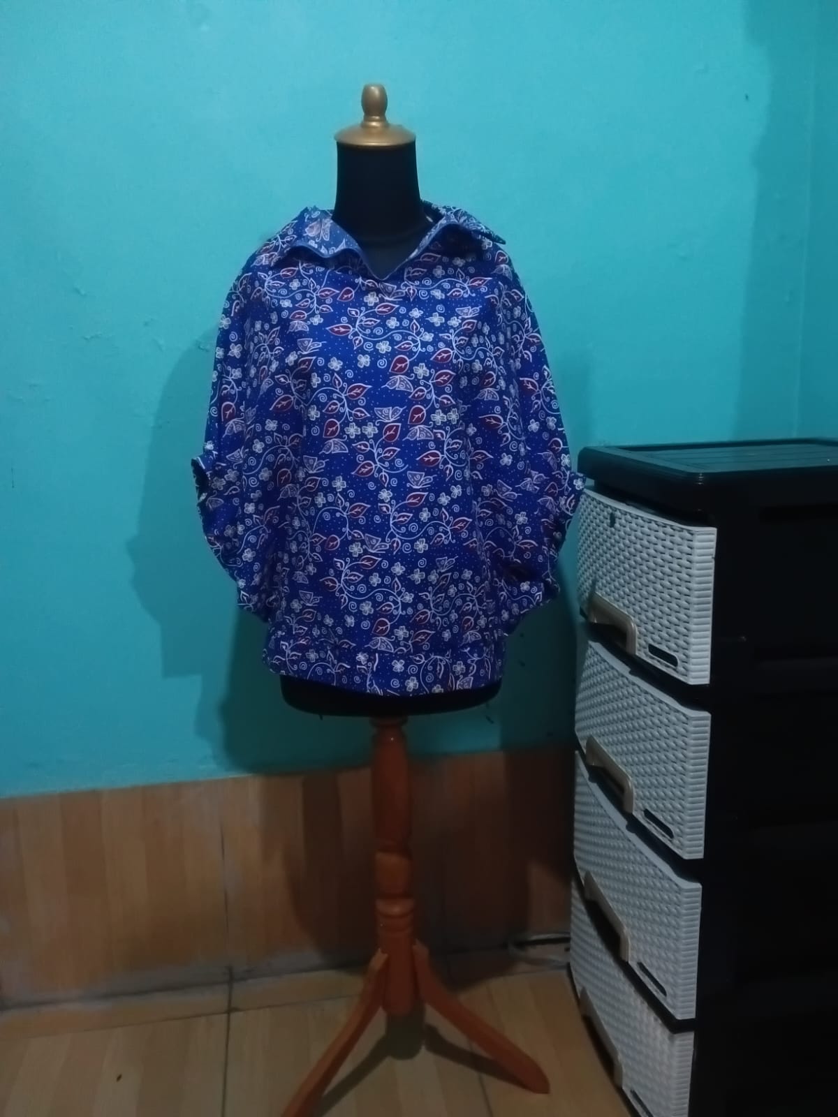 Kemeja Batik Bunga Indhie